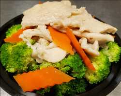 Steamed Chicken with Broccoli